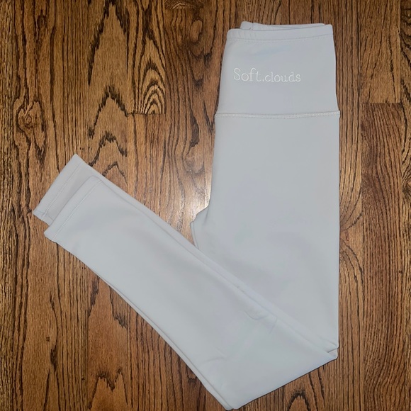 soft.clouds Pants - NWOT Soft.Clouds Light Gray Fleece Lined Leggings Size Small